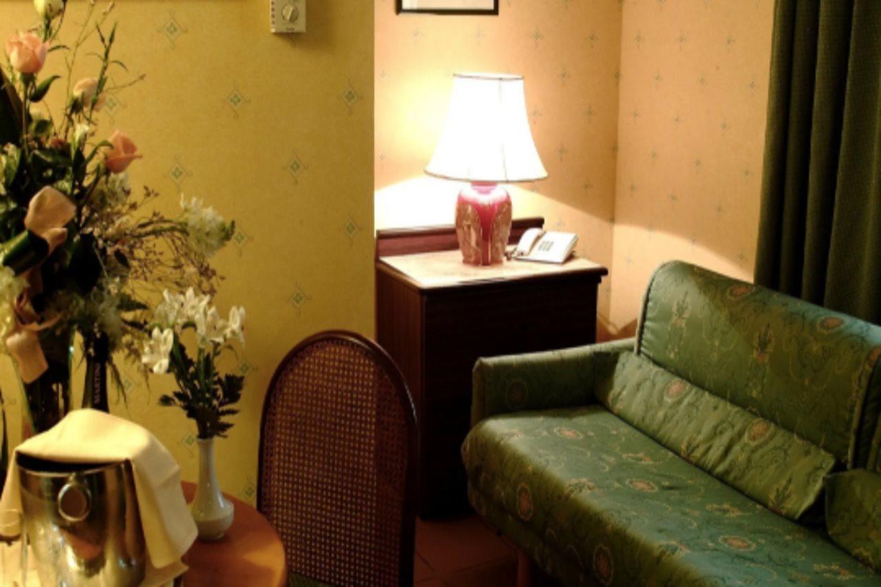Hotel Leonardo Da Vinci Sassari Luaran gambar