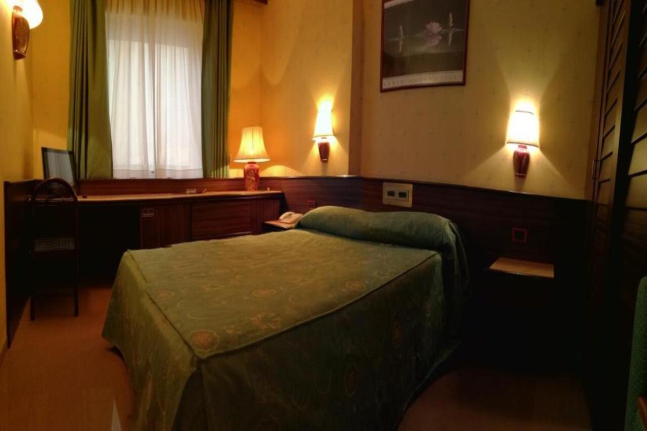 Hotel Leonardo Da Vinci Sassari Luaran gambar