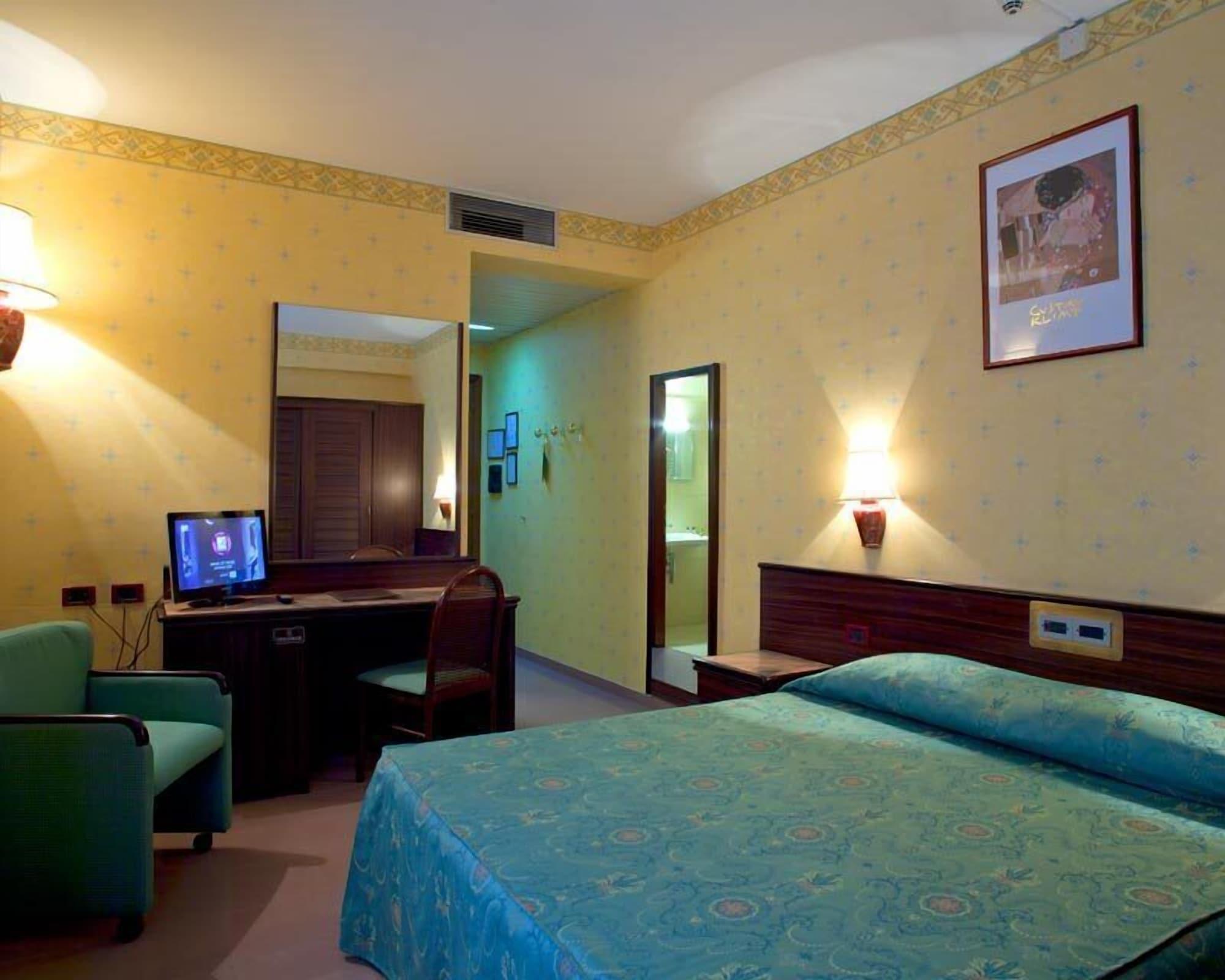 Hotel Leonardo Da Vinci Sassari Luaran gambar