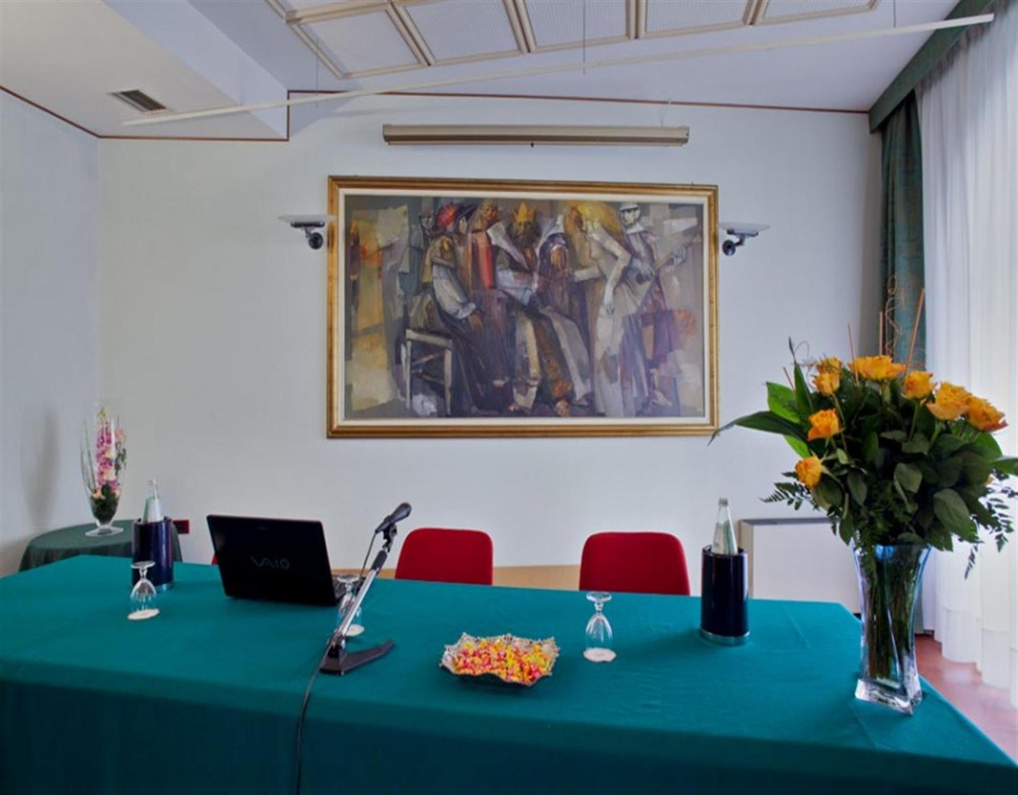 Hotel Leonardo Da Vinci Sassari Luaran gambar