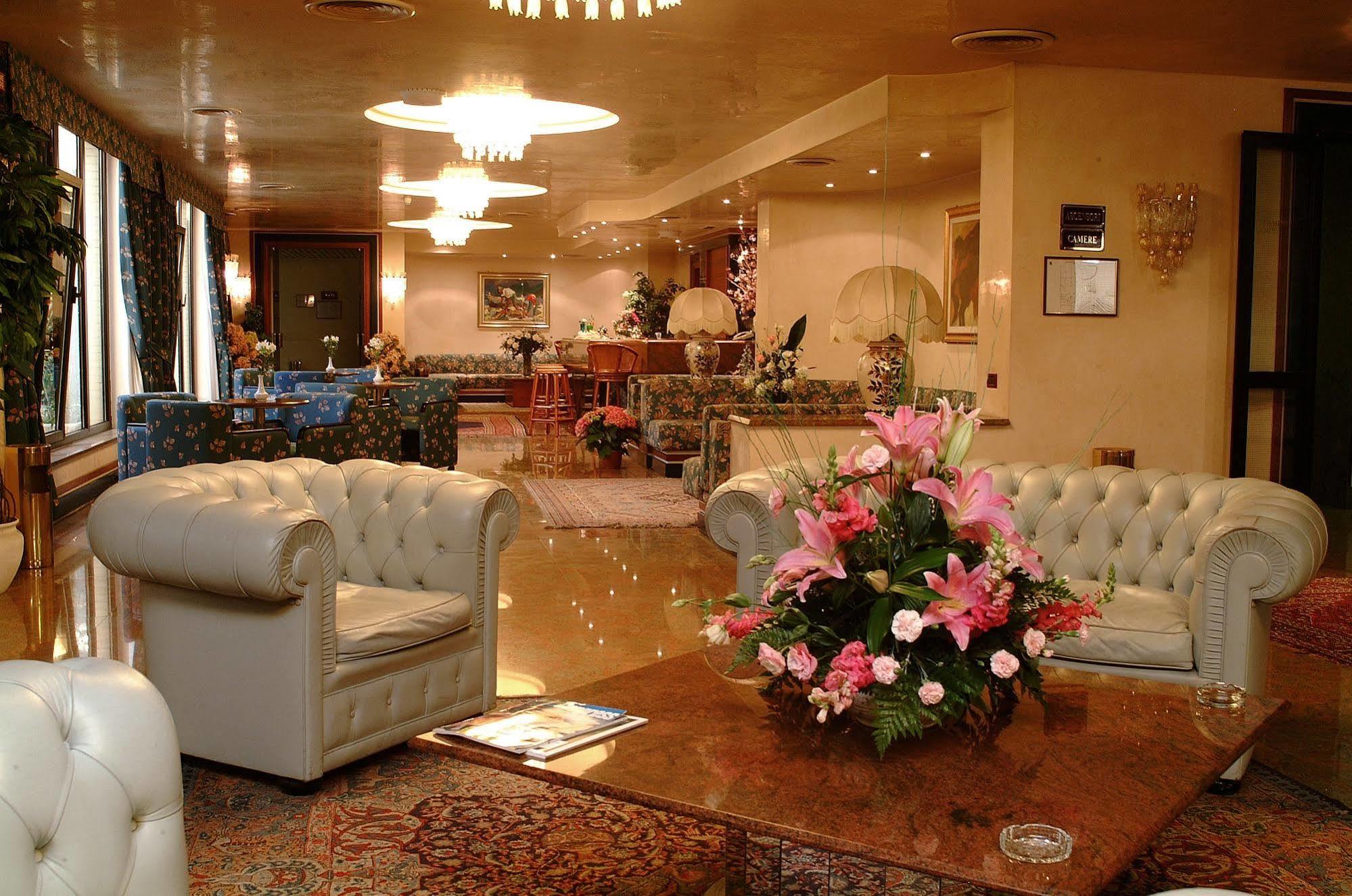 Hotel Leonardo Da Vinci Sassari Luaran gambar