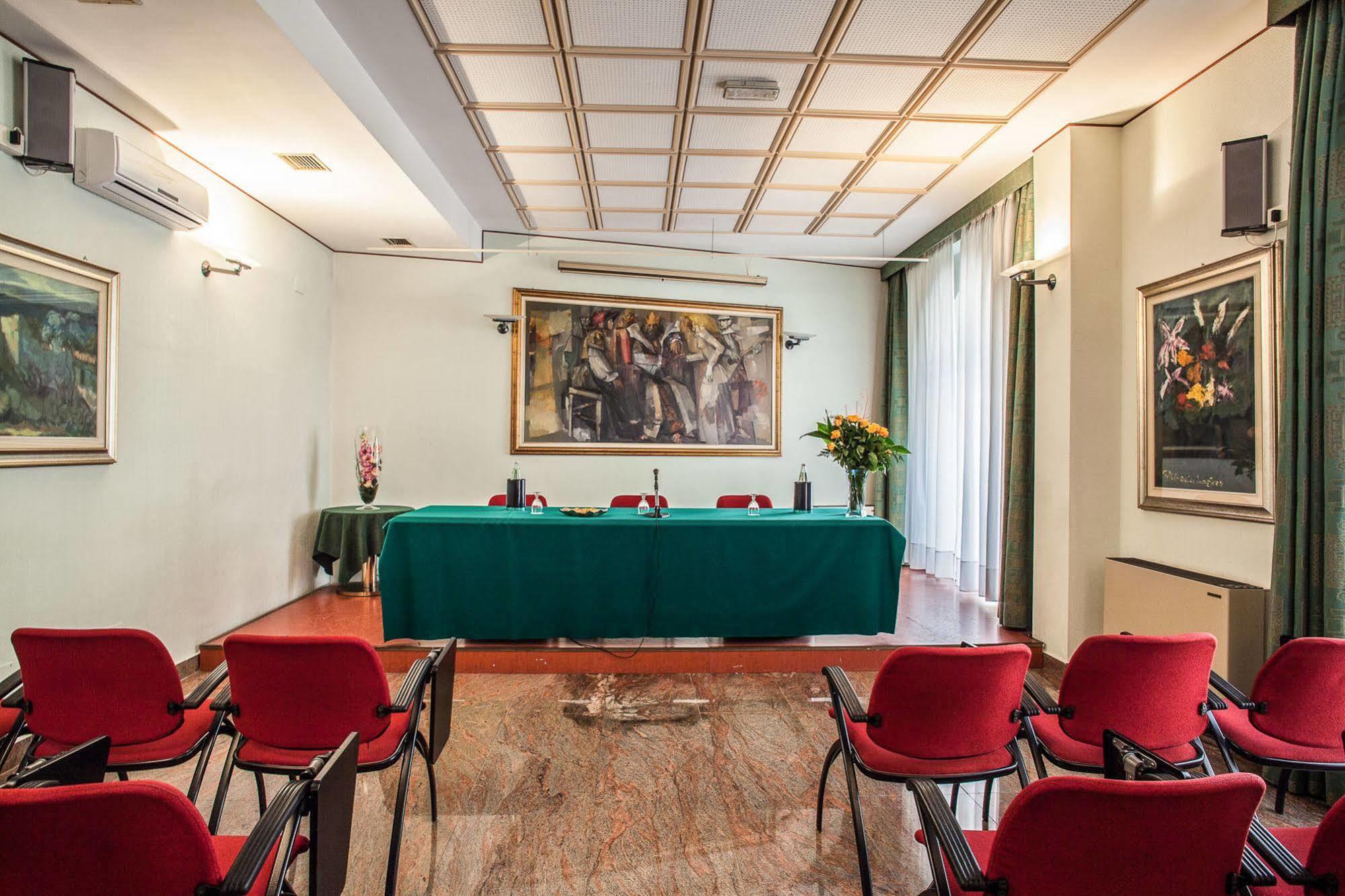 Hotel Leonardo Da Vinci Sassari Luaran gambar