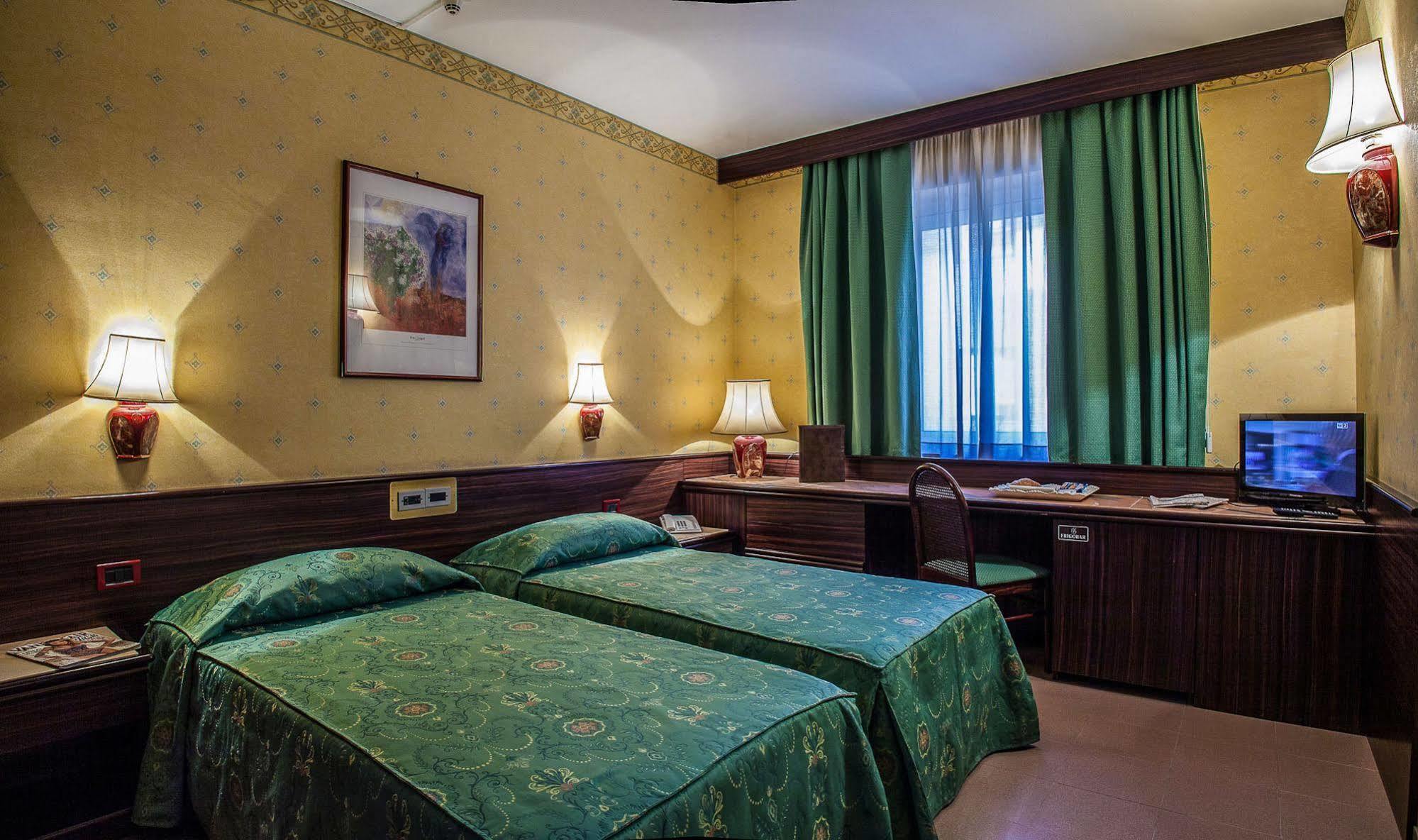 Hotel Leonardo Da Vinci Sassari Luaran gambar